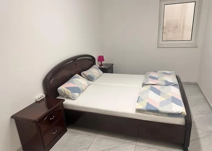Fully Equipped Apartment 3 Rooms 5 Bed Hamburg